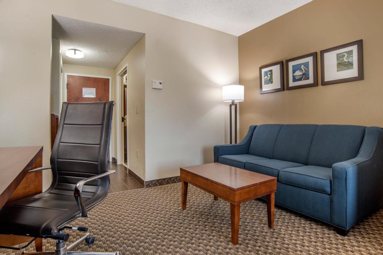 Comfort Suites Tallahassee Capitol - University Area ภายนอก รูปภาพ