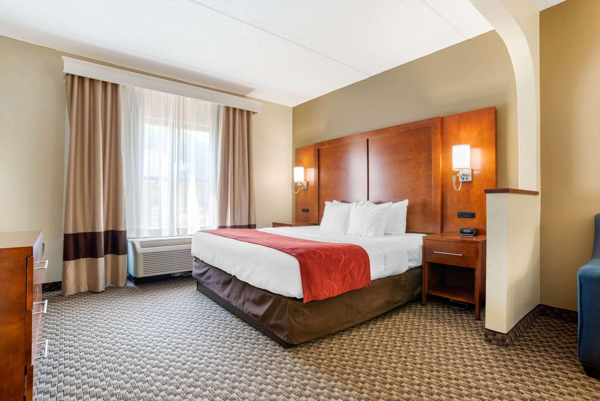 Comfort Suites Tallahassee Capitol - University Area ภายนอก รูปภาพ
