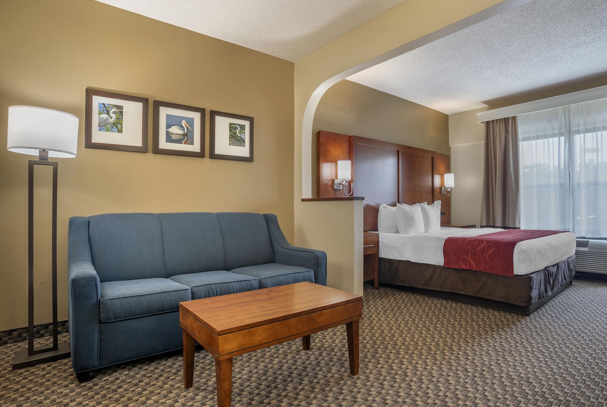 Comfort Suites Tallahassee Capitol - University Area ภายนอก รูปภาพ